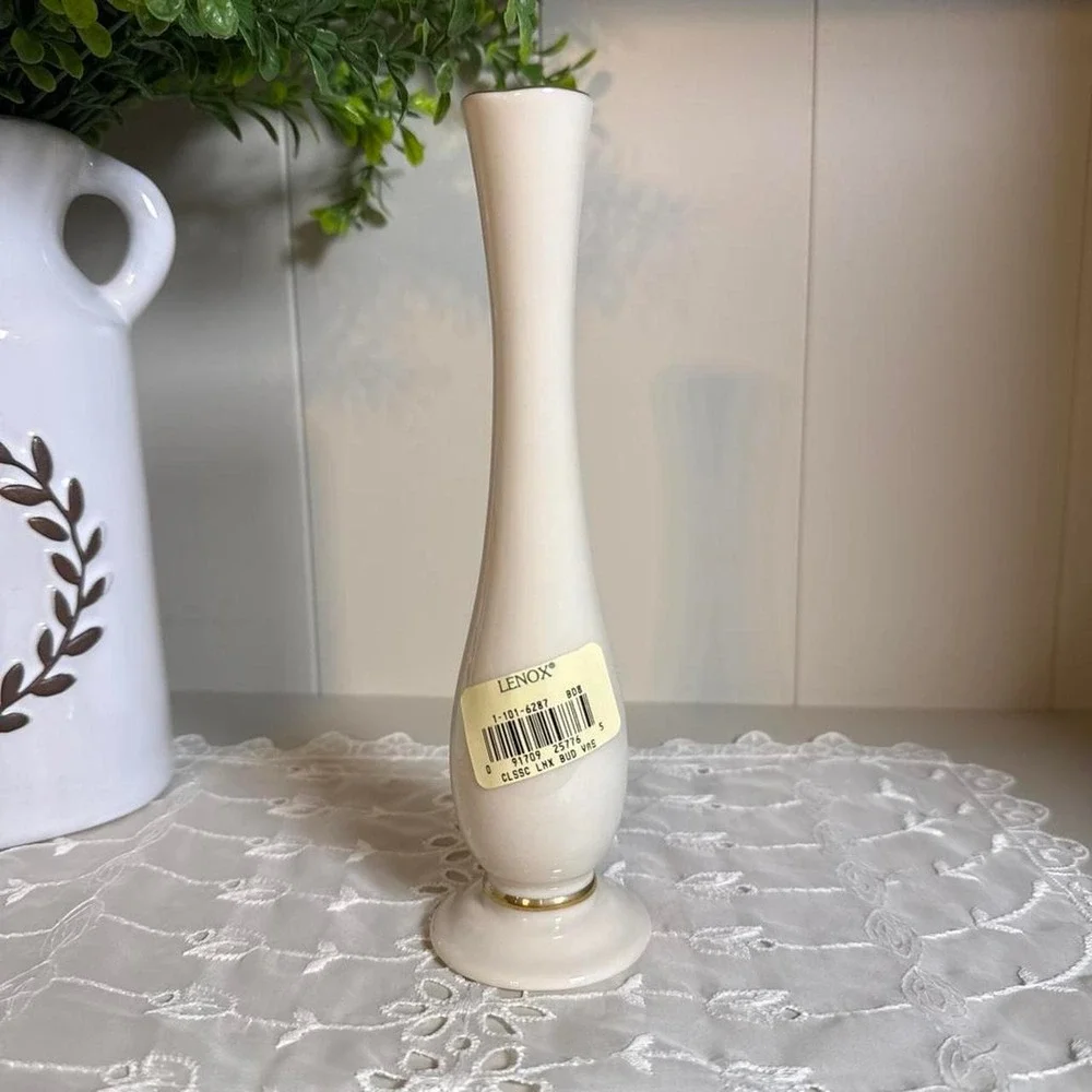 Vintage Lenox Classic Bud Vase 24K Gold Trim
